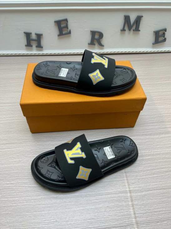 Picture of Louis Vuitton Slippers _SKULVsz38-44mnf05251302